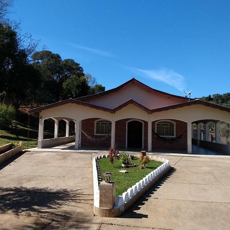 Вилла Sitio Dos Rodrigues Линдоя Экстерьер фото